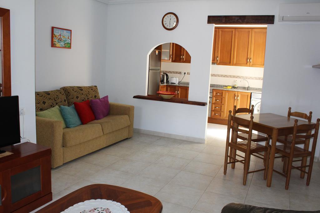Bungalow Altos De La Bahia 托雷维耶哈 外观 照片